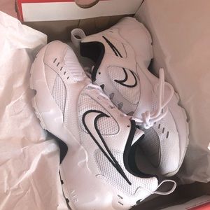 NIKE👟Air Heights wmns